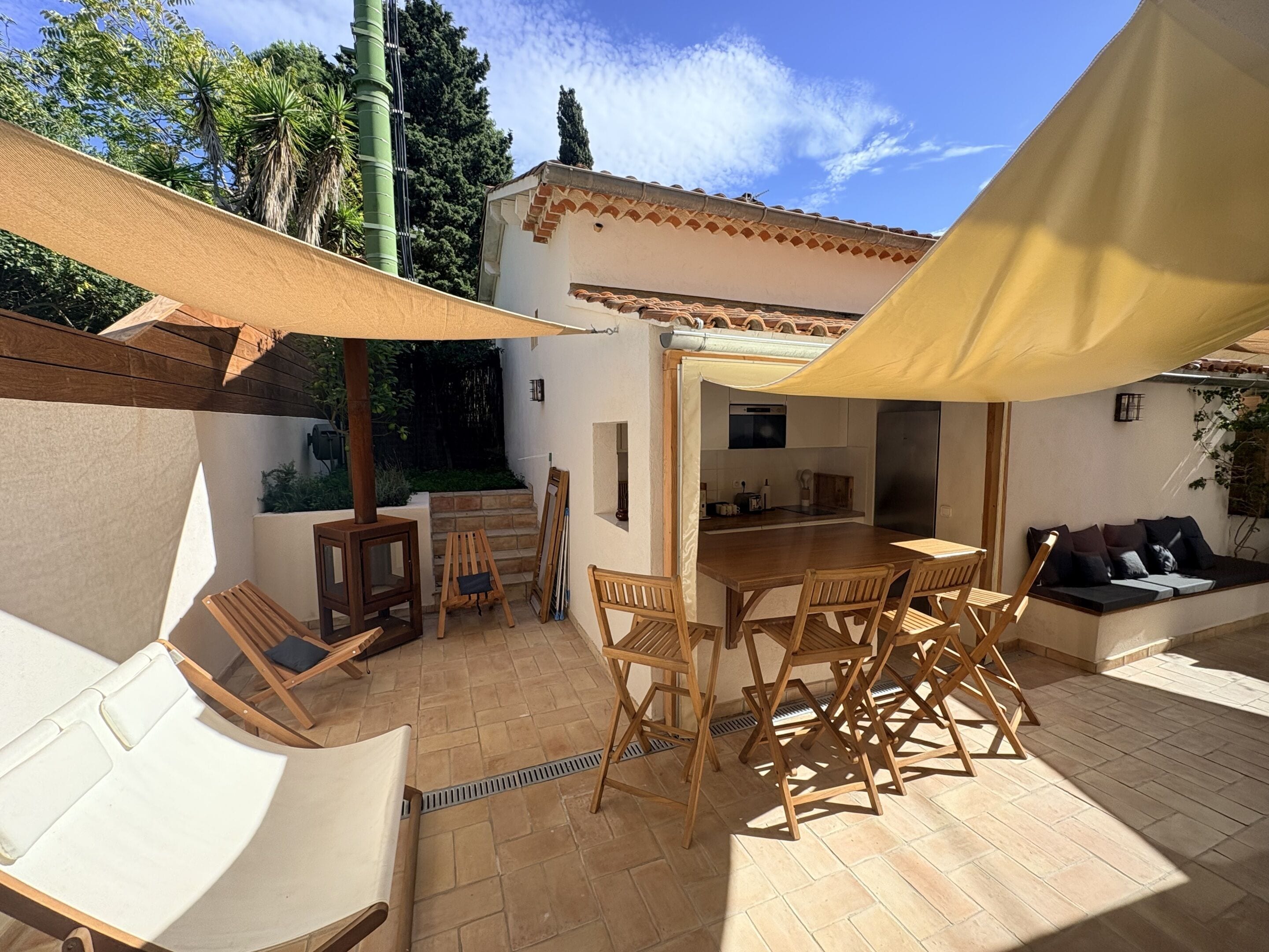 Suite, accessible aux personnes à mobilité réduite, salle de bains attenante (Hem) | Terrasse/Patio
