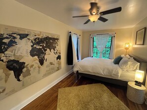 2 quartos, ferros/tábuas de passar roupa, Wi-Fi, roupa de cama