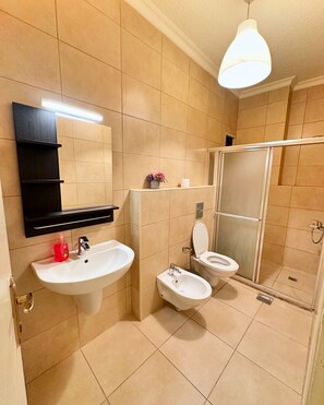 Handtücher, Toilettenpapier