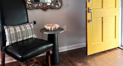 Monthly furnished house, fenced pet friendly, 2 bedroom 1 bath, garage w/ remote