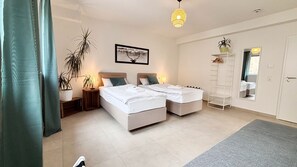 3 Schlafzimmer, Schreibtisch, kostenloses WLAN, Bettwäsche