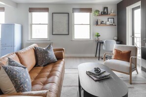 Living area - Downtown ATL Condo Balcony (Atlanta)