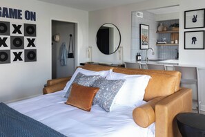 Living area - Downtown ATL Condo Balcony (Atlanta)