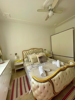 2 quartos, ferros/tábuas de passar roupa, Wi-Fi, roupa de cama