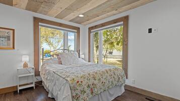 3 makuuhuonetta, vauvan matkasänky, ilmainen Wi-Fi, vuodevaatteet