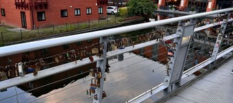 Charming Birmingham Apartment With Mini Balcony and Wifi With a Free Parking