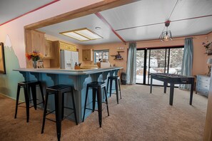 Bouilloire électrique, grille-pain