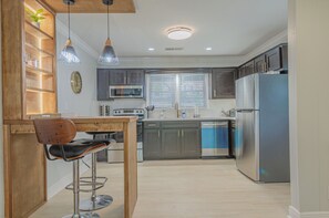 Private kitchen - Cozy Cottage Getaway  (Columbus)