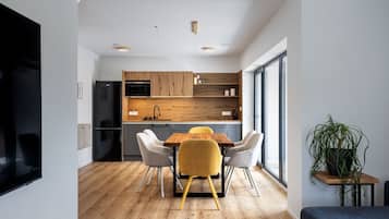 Deluxe appartement | Woonruimte | Speelgoed en vloerverwarming
