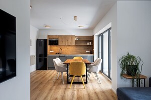 Apartamento luxo | Área de estar | Brinquedos, pisos aquecidos