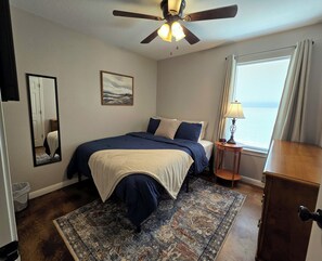 3 bedrooms, iron/ironing board, WiFi, bed sheets