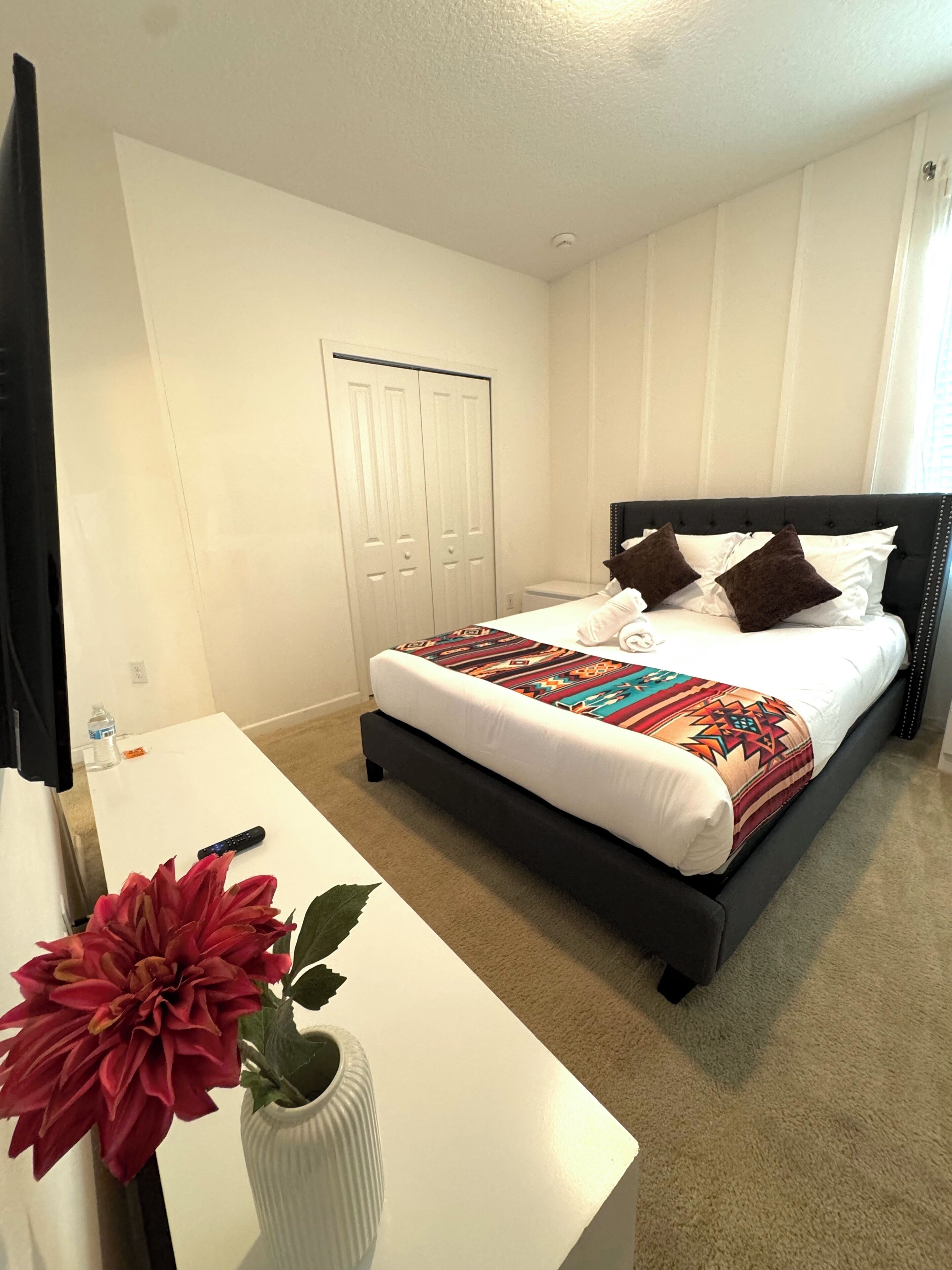 Literie hypoallergénique, Wi-Fi gratuit, draps fournis