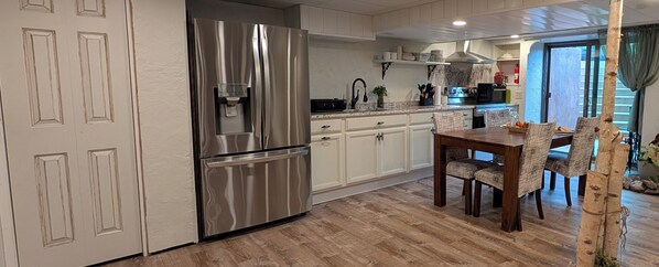 Microwave, oven, stovetop, dishwasher - Willowstone Walkout Basement Suite (Pittsford)