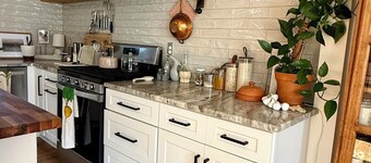 Charming 2-bedroom house in beach community