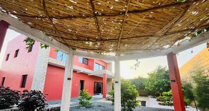 Authentic stay at Villa Noflaye du Lac Rose!