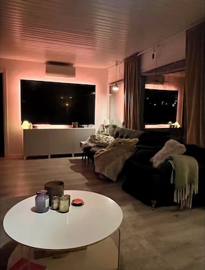 TV