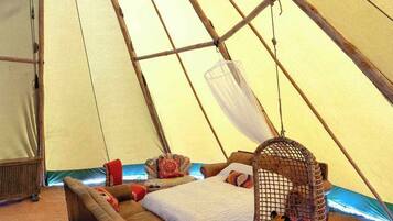 5 bedrooms, WiFi, bed sheets