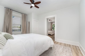 2 quartos, ferros/tábuas de passar roupa, Wi-Fi, roupa de cama