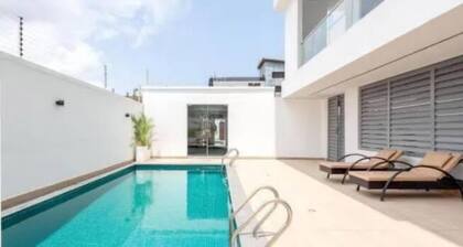 Hibis Royalty Airport Hotel
