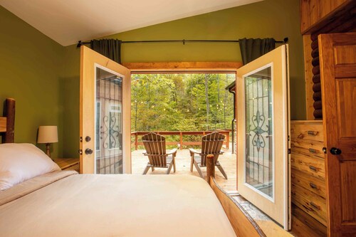 Diamond Creek Cabin - Sleeps up to 6