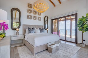 ซูพีเรียชาเลท์, วิวทะเล | เตียง Tempur-Pedic, มินิบาร์ฟรี, ตู้นิรภัยในห้องพัก, Wi-Fi ฟรี