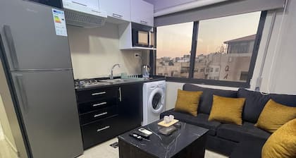 Charming Amman Apartent With City Views