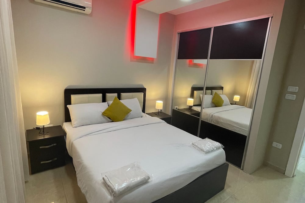 Charming Amman Apartent With City Views