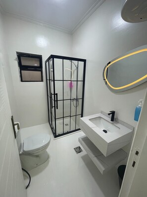 Appartement, 1 slaapkamer, toegankelijk voor mindervaliden, roken | Badkamer