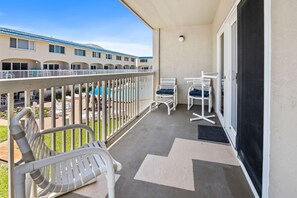 Property grounds - Beachfront Comfort w/ Pool, Balcony & Steps to Flagler Avenue (New Smyrna Beach)