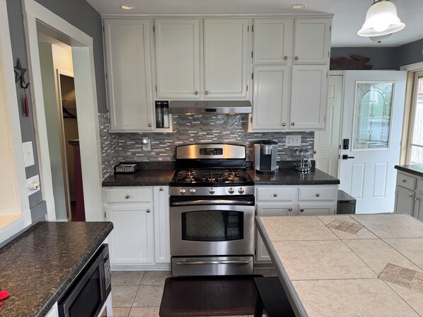 Microwave, oven, stovetop, dishwasher