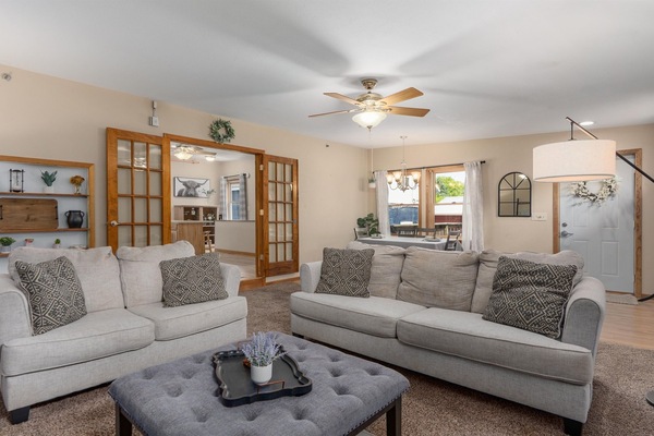 Smart TV, reproductor de DVD y libros