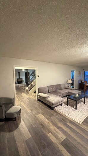 Télévision, cheminée