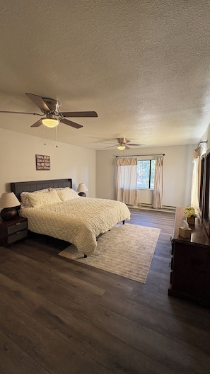 4 bedrooms, WiFi, bed sheets