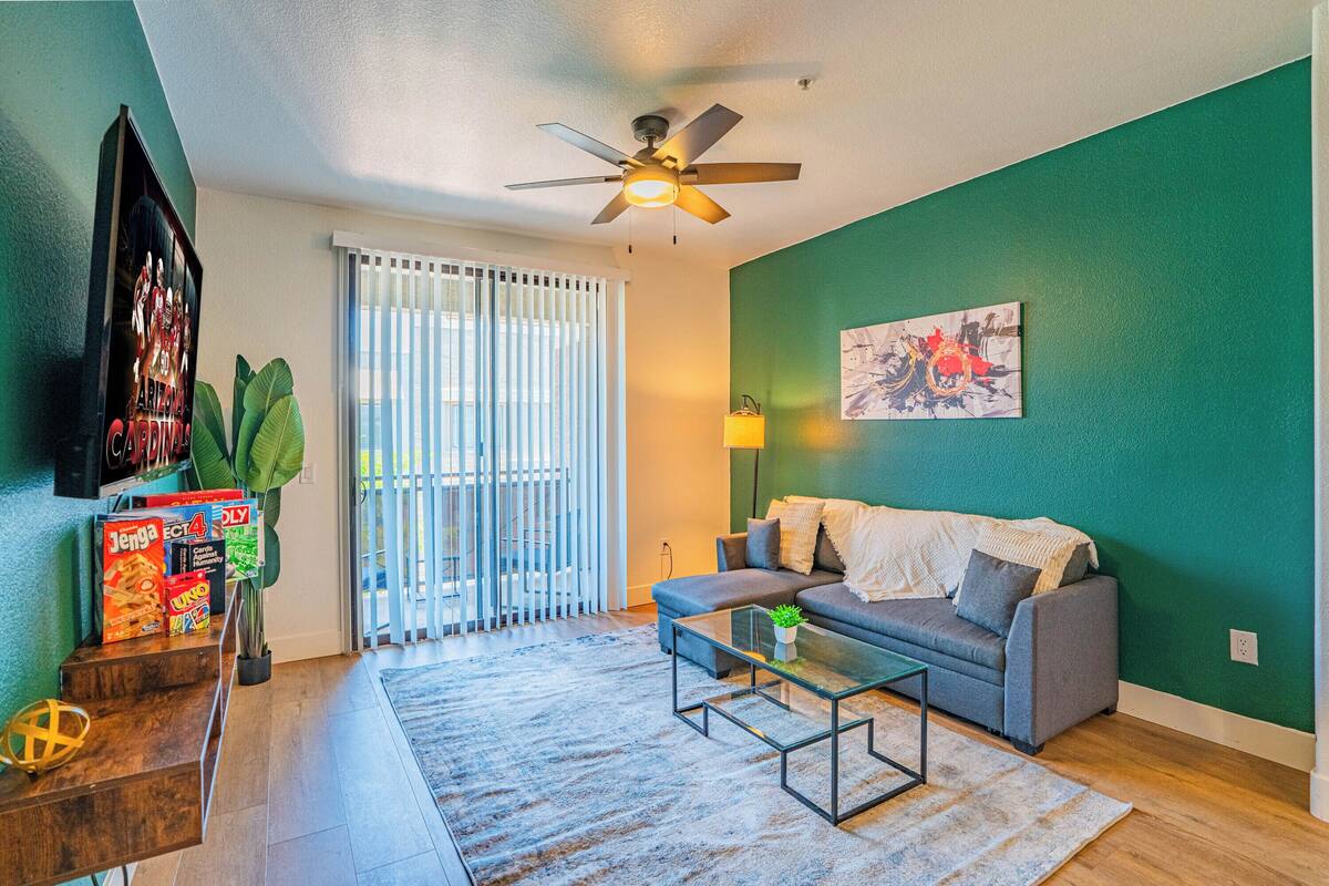 Deluxe Apartment, 2 Bedrooms, Non Smoking | Living area | 55-inch Smart TV with digital channels