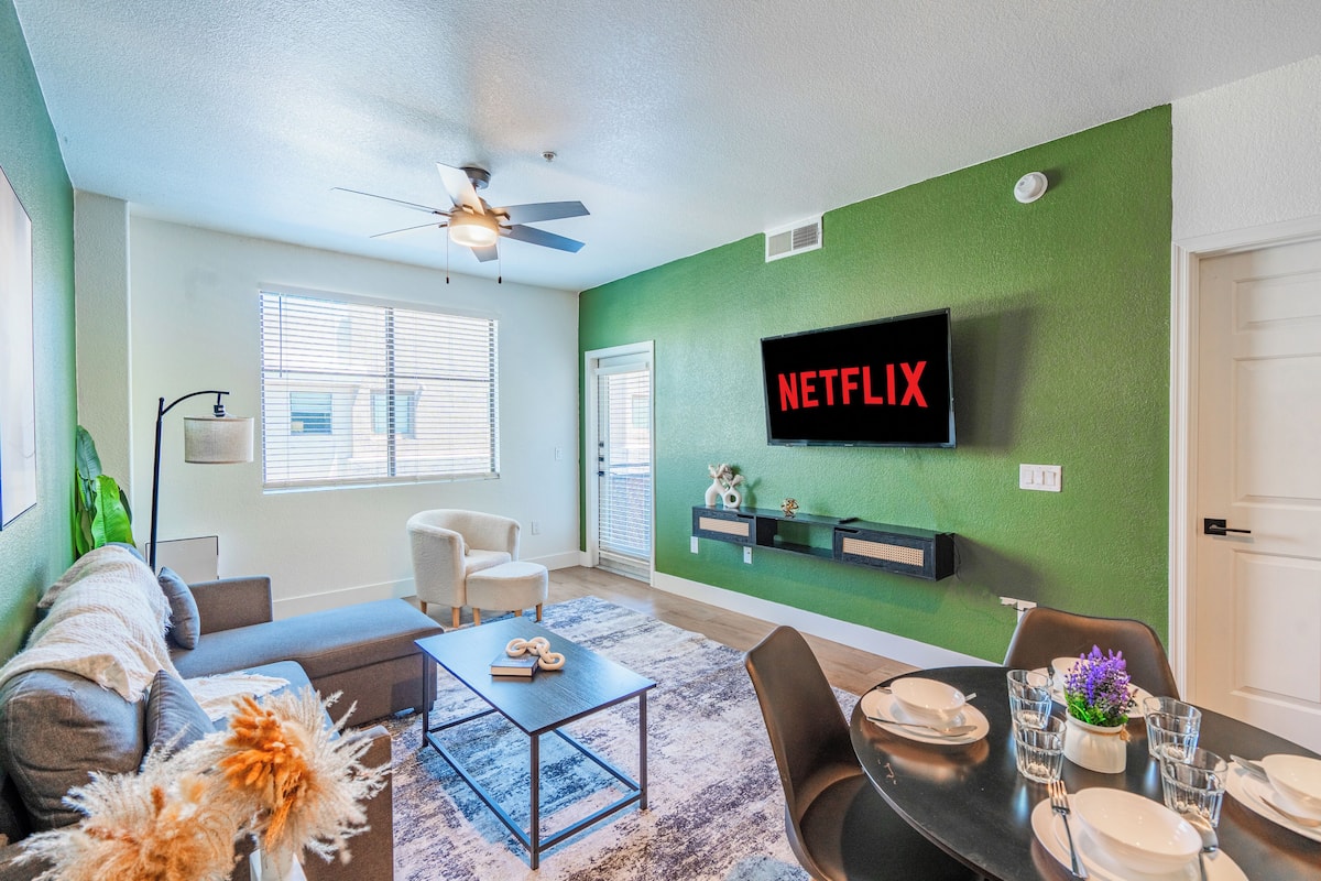 Deluxe Apartment, 1 Queen Bed with Sofa bed, Non Smoking, Balcony | Living area | 55-inch Smart TV with digital channels