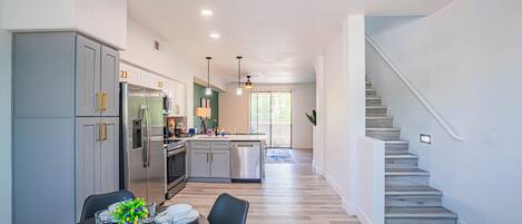 Exclusive Apartment, 2 Bedrooms, Non Smoking, Balcony | Private kitchen | Full-size fridge, microwave, oven, stovetop