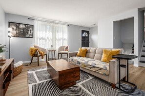 Televisie en een open haard