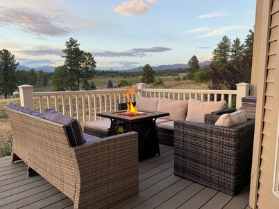 One of the best views in Pagosa! 3 Bed/2 Bath only 2 miles from town center.