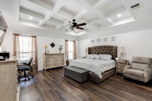 4 camere, una scrivania, ferro/asse da stiro, Wi-Fi gratuito