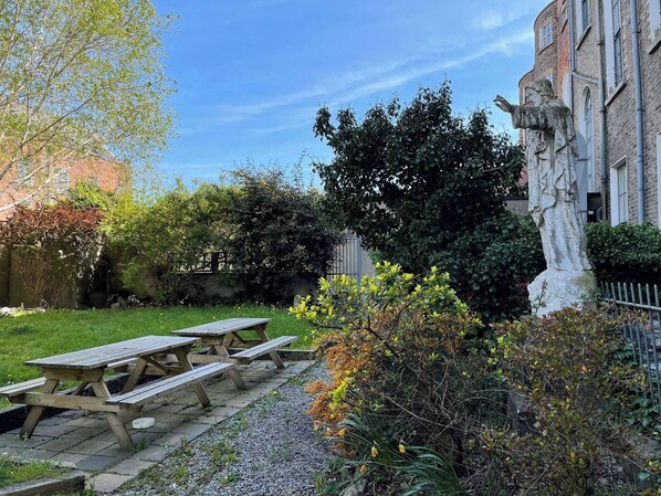 Shared Dormitory, 1 Bedroom, Smoking, Garden View | Outdoor dining