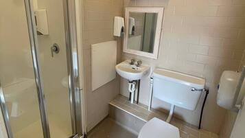 Shared Dormitory, 1 Bedroom, Smoking, Garden View | Bathroom