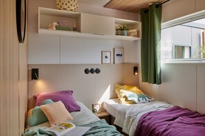 Mobile Home | 3 bedrooms, individually furnished, bed sheets - Caravan Park Camping L"air Marin, Vias-plage-formerly TUI Ferienhaus (Vias)