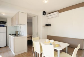 Mobile Home | Living room