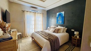 3 habitaciones, tabla de planchar con plancha, wifi y ropa de cama 