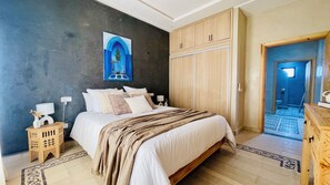 3 soverom, strykejern/-brett, wi-fi og sengetøy