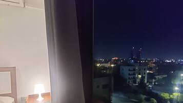 Apartment, 1 Bedroom, Accessible, Smoking | 1 bedroom