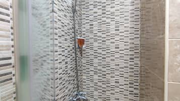 Apartment, 1 Bedroom, Accessible, Smoking | Bathroom