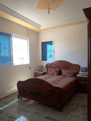 2 habitaciones, wifi gratis y ropa de cama