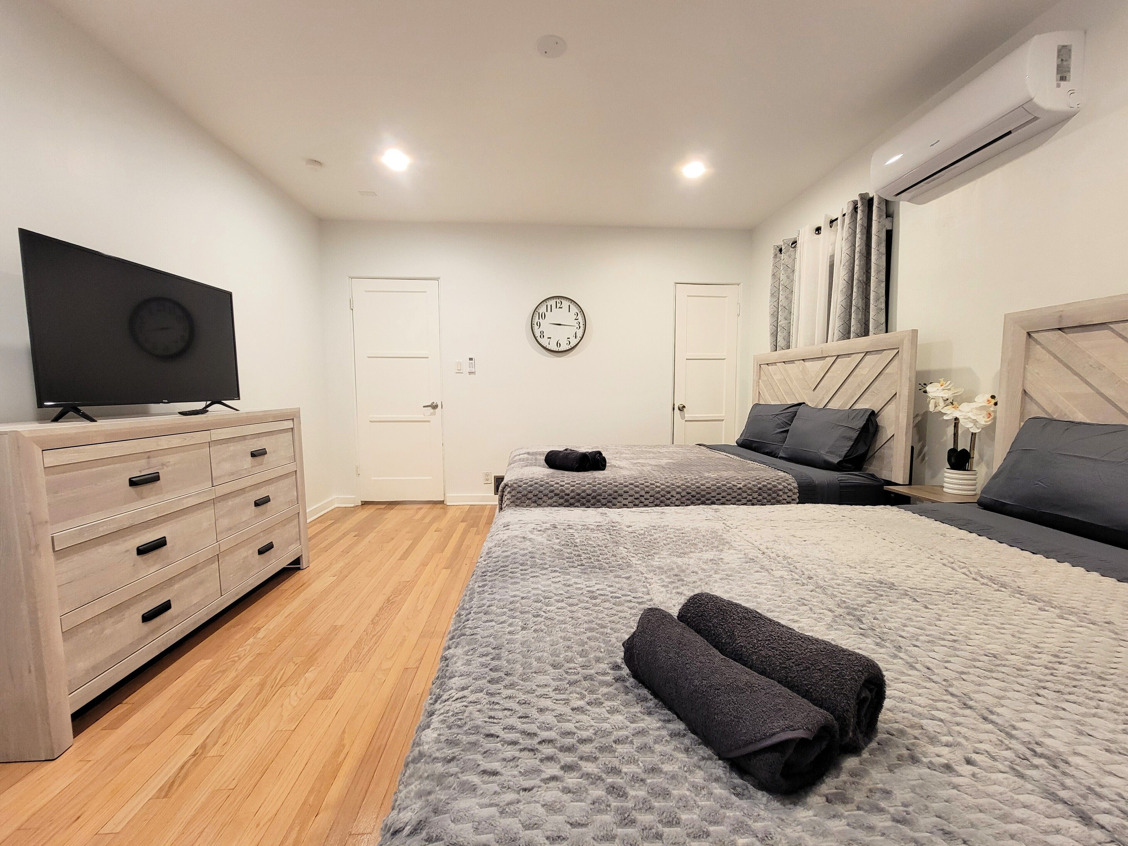 2 chambres, bureau, fer et planche à repasser, Wi-Fi gratuit