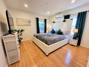2 bedrooms, desk, iron/ironing board, free WiFi